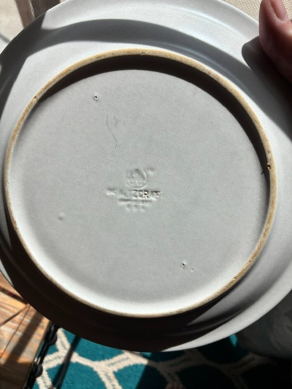 Set of 2 Vintage Pfaltzgraff Yorktowne 10" Dinner Plates Stoneware Made in USA - Picture 4 of 5